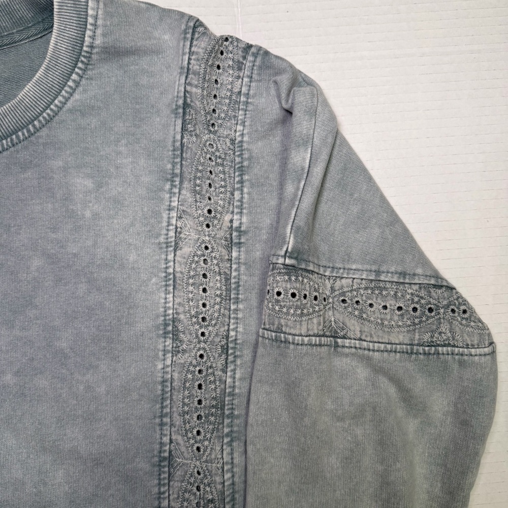 Jane + Delancy Pullover Crew Neck, Large, Blue/Gray, Long Sleeve, Eyelet Detail - Picture 7 of 10